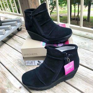 NIB sz 10 Skechers Parallel-Double Trouble Ankle Bootie, Black Suede